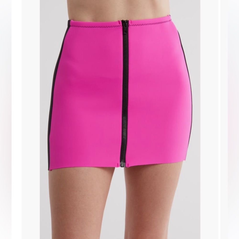 Good American Need You Tonight Skirt Flamingo Pink Medium